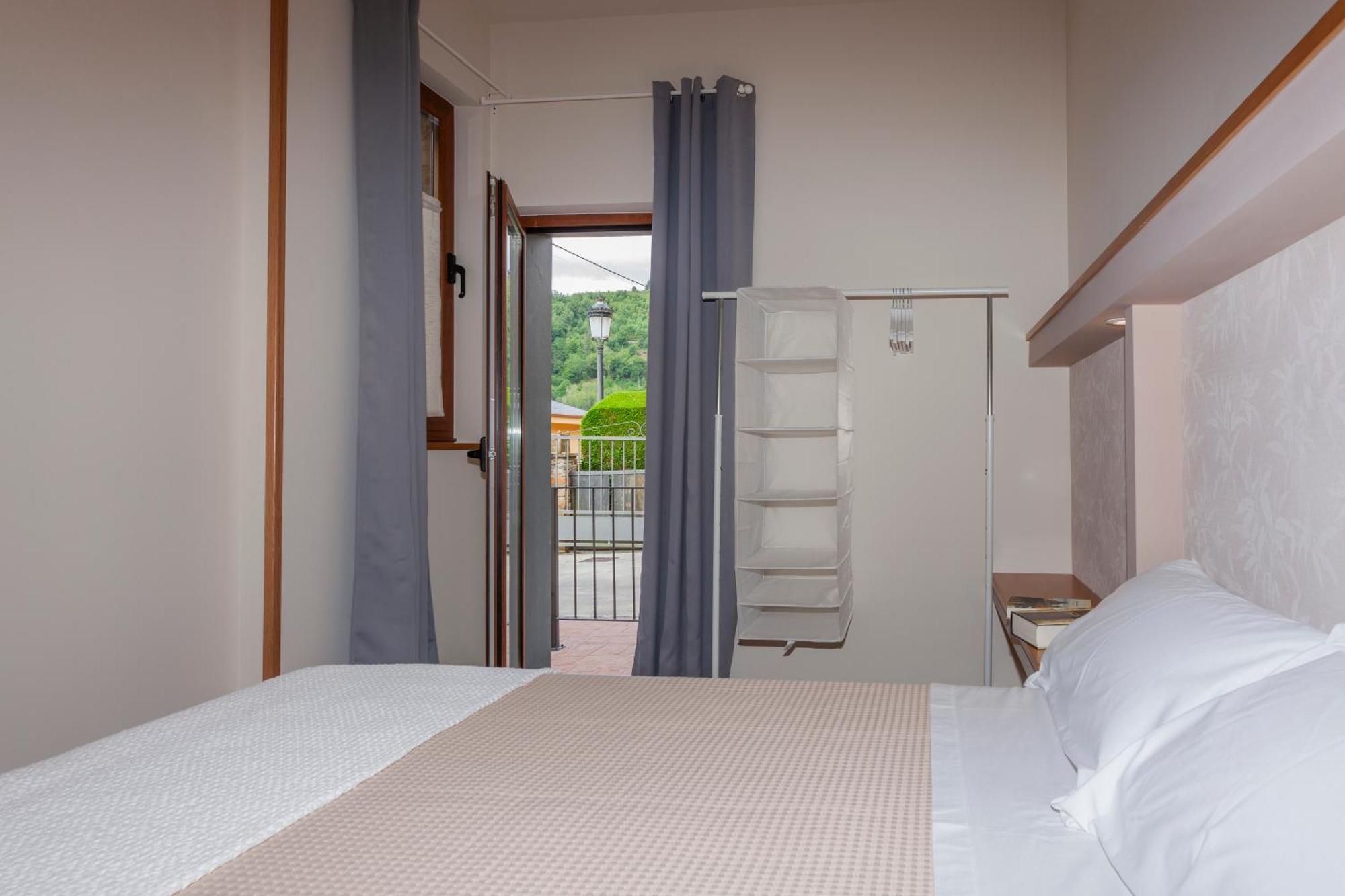 Apartamentos Rurales Tin Turismo 圣埃乌拉利亚德奥斯科斯 外观 照片