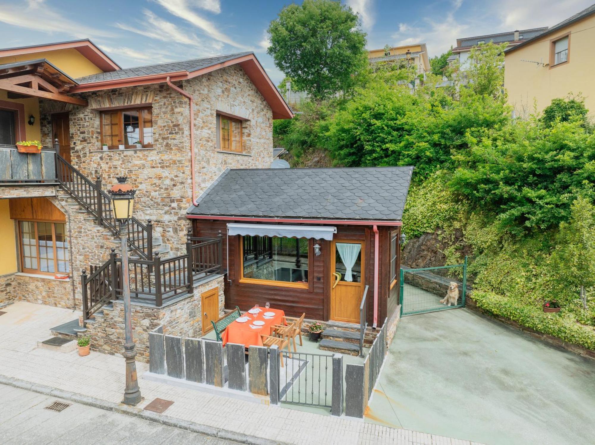 Apartamentos Rurales Tin Turismo 圣埃乌拉利亚德奥斯科斯 外观 照片