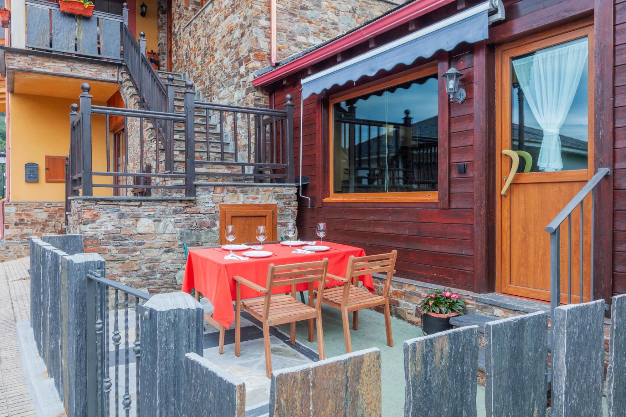 Apartamentos Rurales Tin Turismo 圣埃乌拉利亚德奥斯科斯 外观 照片