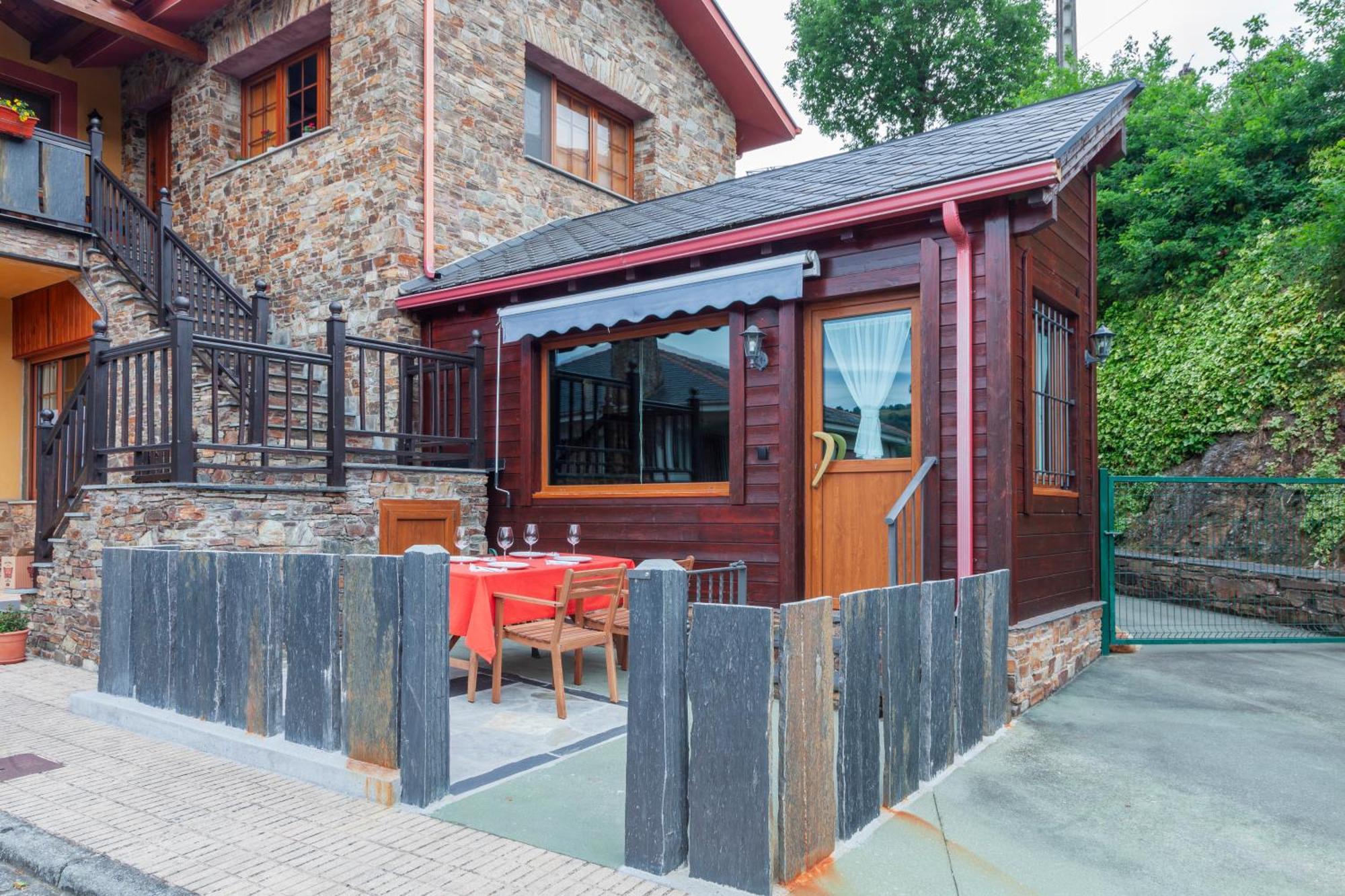 Apartamentos Rurales Tin Turismo 圣埃乌拉利亚德奥斯科斯 外观 照片